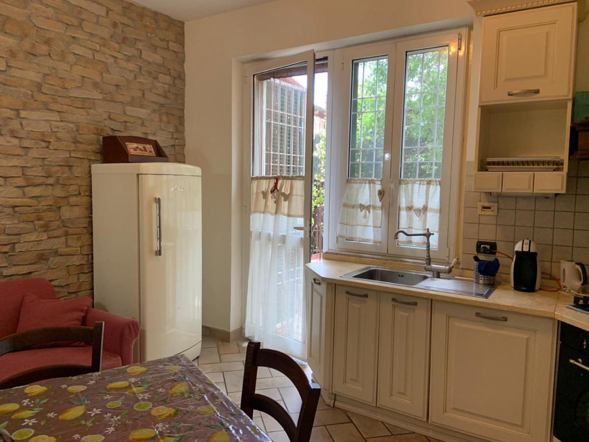 Appia Park Apartament 10 Min Dal Colosseo Rzym Zewnętrze zdjęcie