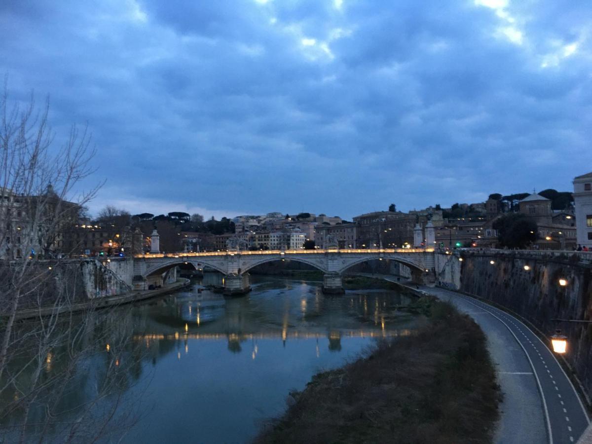 Appia Park Apartament 10 Min Dal Colosseo Rzym Zewnętrze zdjęcie