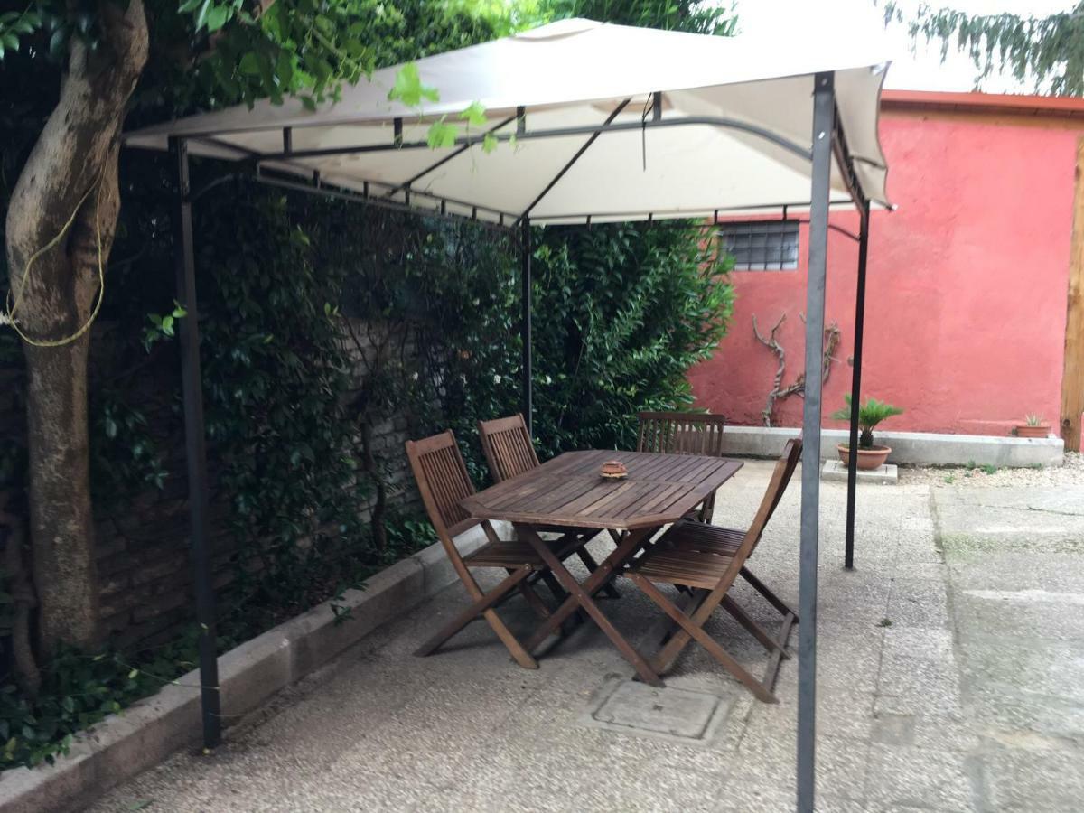 Appia Park Apartament 10 Min Dal Colosseo Rzym Zewnętrze zdjęcie